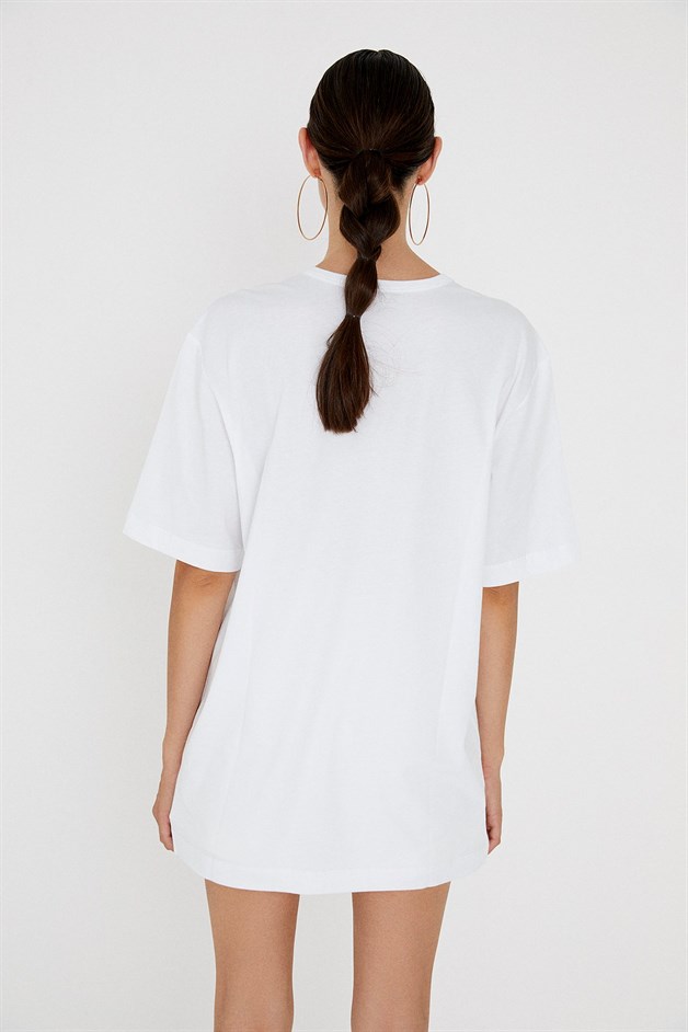Dekolte Detaylı Beyaz Basic T-shirt
