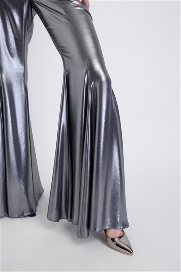 Metalik Görünümlü İspanyol Paça Pantolon