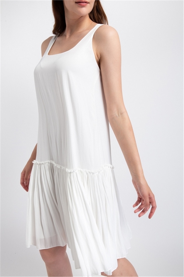 Sırt Dekolteli Eteği Fırfırlı Elbise Beyaz