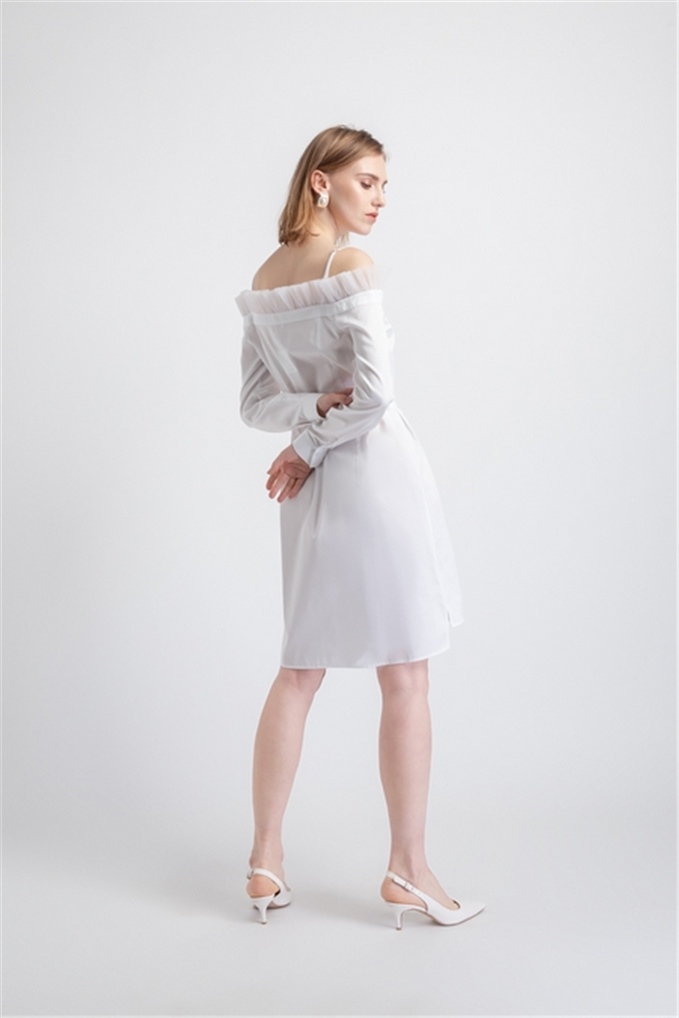 Yaka Ve Omuz Tül Detaylı, Düğmeli Elbise Beyaz