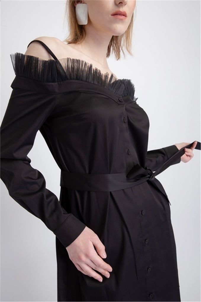 Yaka Ve Omuz Tül Detaylı, Düğmeli Elbise Siyah